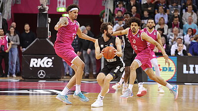Absolut chancenlos! medi bayreuth unterliegt bei den Telekom Baskets Bonn mit 42:86