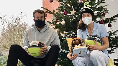Bastian Doreth besucht die Kinderklinik am Klinikum Bayreuth