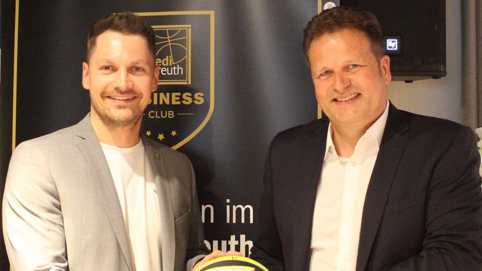 Partnerschaft wird fortgeführt: Hertel Möbel zählt auch weiterhin zu den Business HEROES