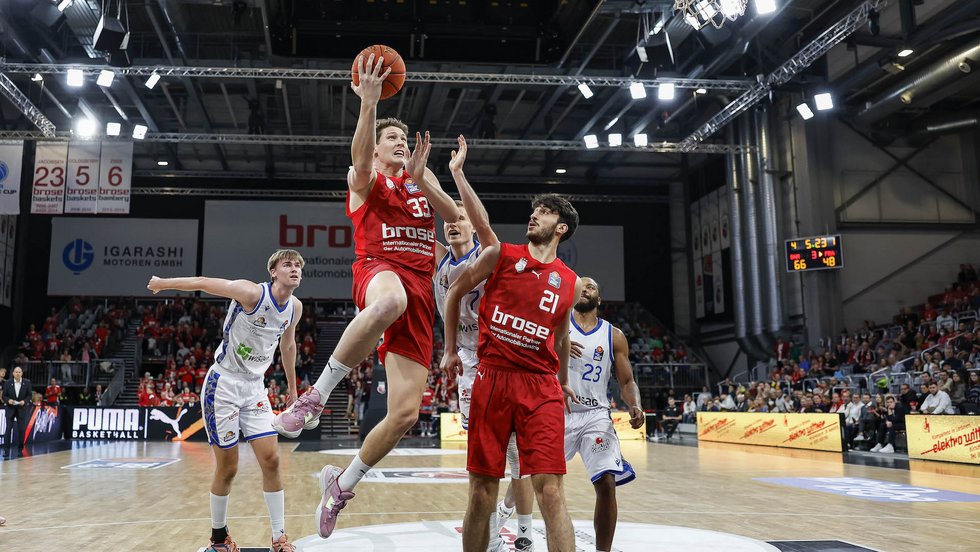 OBERFRANKENDERBY LXXXIV: medi bayreuth empfängt am 2. Weihnachtstag Brose Bamberg