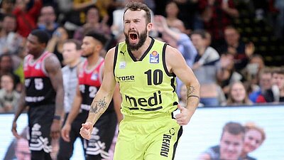 214 Spiele im Trikot von medi bayreuth sind ihm noch lange nicht genug!
