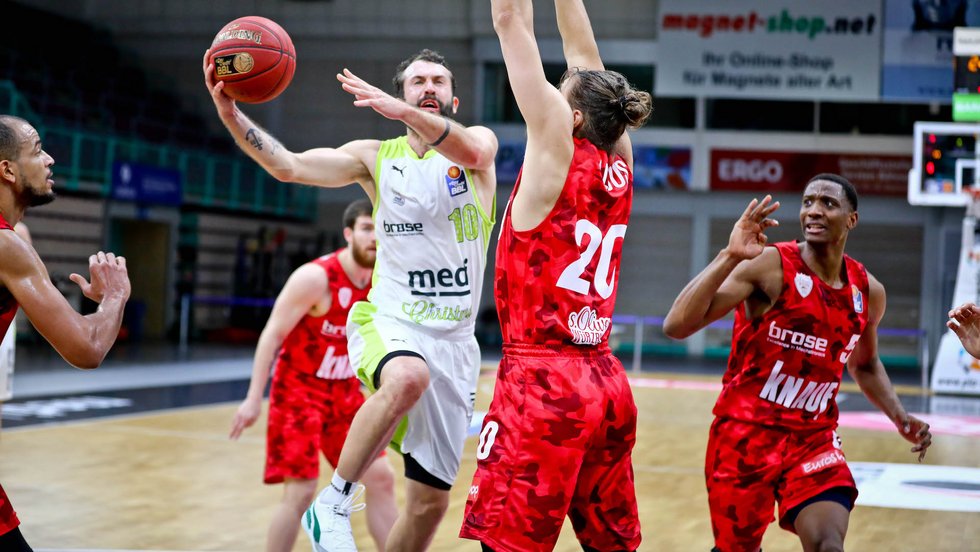 medi bayreuth unterliegt im Frankenderby gegen s.Oliver Würzburg mit 87:93