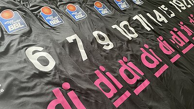 Auktion startet! Sichert euch eines der gameworn Auswärtstrikots unserer Burschen!