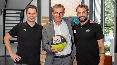 BÄM vfm! Versicherung + Finanz Makler GmbH aus Pegnitz verlängert Sponsoring bei medi