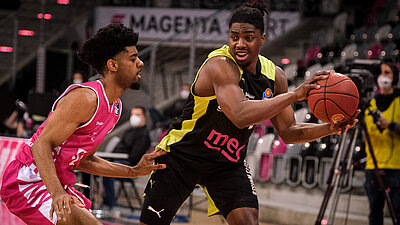 BIG WIN! medi bayreuth nimmt dank starker Teamleistung die Punkte aus Bonn mit